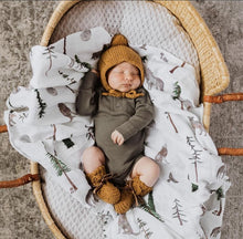 Load image into Gallery viewer, Bronze Merino Bonnet &amp; Booties