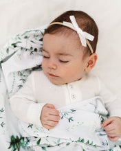 Load image into Gallery viewer, White Petite Velvet Bow Headbands