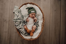 Load image into Gallery viewer, Evergreen Oragnic Muslin Wrap