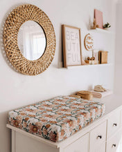 Load image into Gallery viewer, Florence- Fitted Bassinet Sheet/ Change Pad Cover