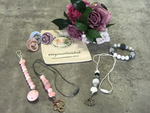 Load image into Gallery viewer, SLB'S Flower Lanyard