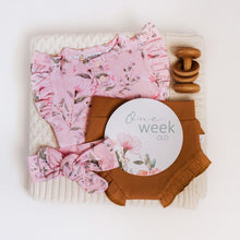 Load image into Gallery viewer, Pink Wattle Short Sleeve Bodysuit- Organic Baby Clothing